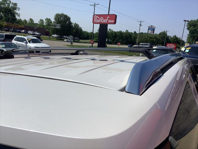 Photo of 2018 White Platinum Ford Expedition