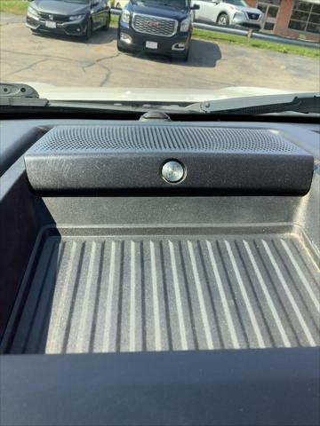 Photo of 2018 White Platinum Ford Expedition