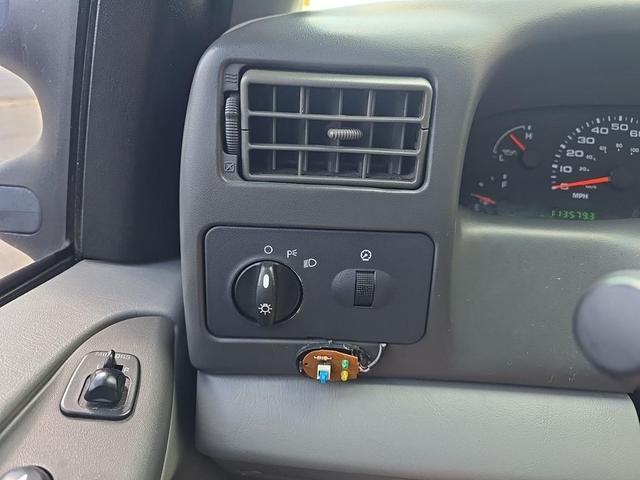 Photo of 2004 Black Clearcoat Ford F-250