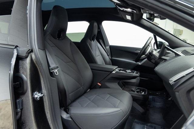 Photo of 2025 Black Sapphire Metallic BMW iX