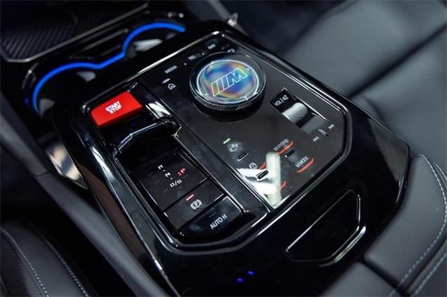 Photo of 2026 Black Sapphire Metallic BMW M5