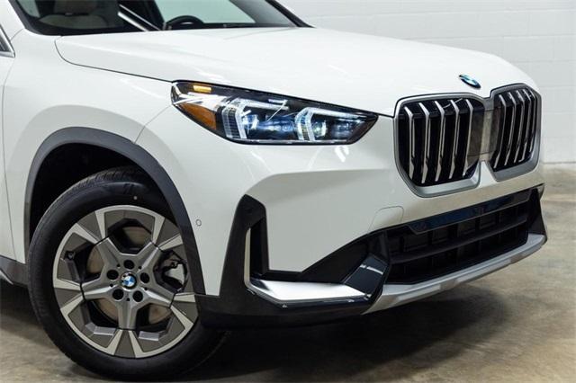 Photo of 2025 Alpine White BMW X1