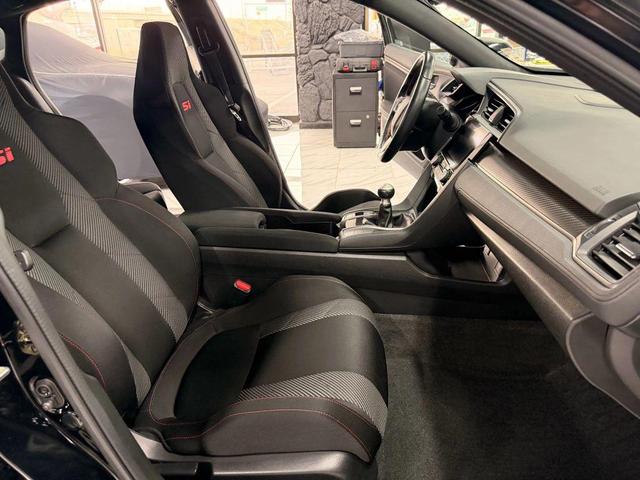 Photo of 2018 Crystal Black Pearl Honda Civic