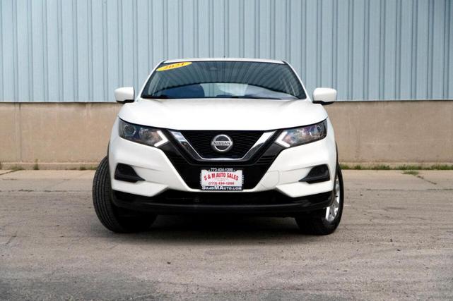 Photo of 2021 Glacier White Nissan Rogue Sport