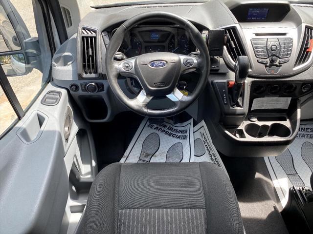 Photo of 2016 White Ford Transit-350