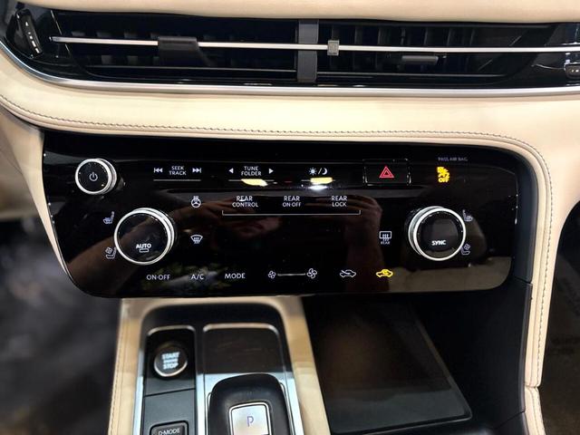Photo of 2022 Deep Bordeaux INFINITI QX60