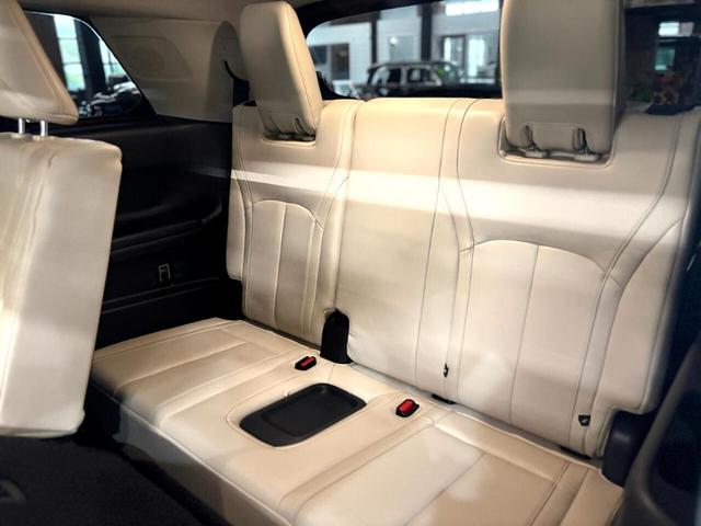 Photo of 2022 Deep Bordeaux INFINITI QX60