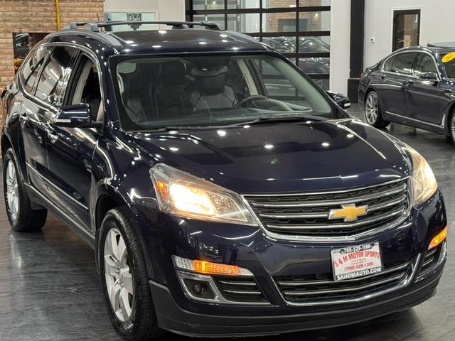 Photo of 2015 Blue Chevrolet Traverse