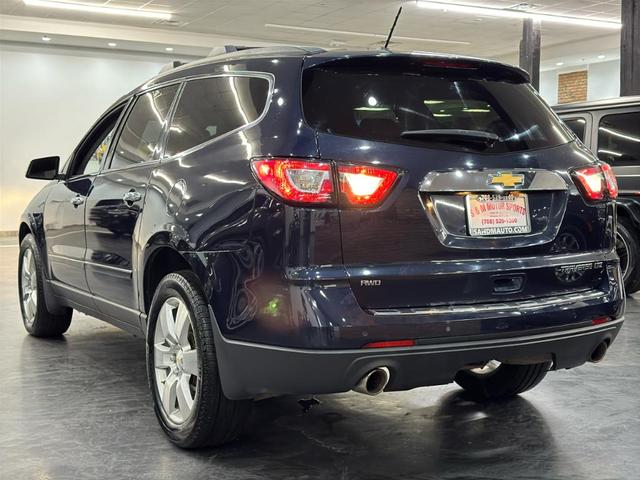 Photo of 2015 Blue Chevrolet Traverse