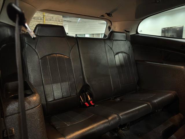 Photo of 2015 Blue Chevrolet Traverse