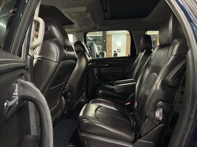 Photo of 2015 Blue Chevrolet Traverse