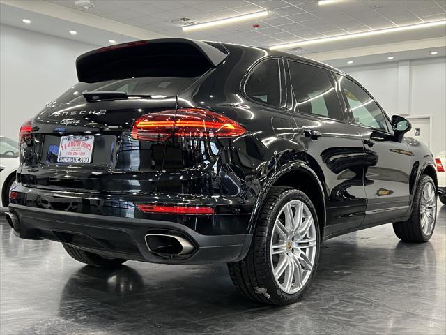Photo of 2018 Black Porsche Cayenne