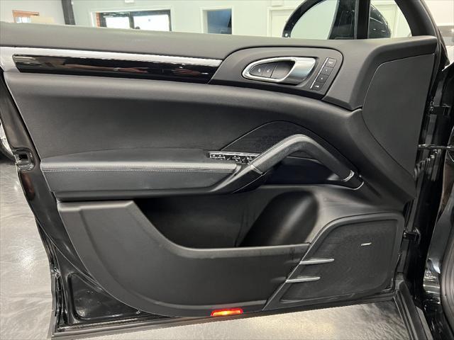 Photo of 2018 Black Porsche Cayenne