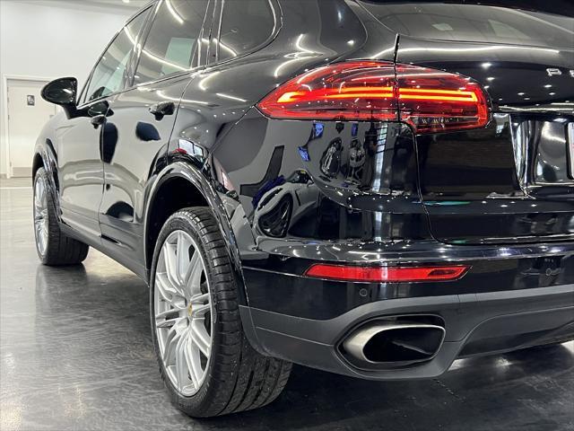 Photo of 2018 Black Porsche Cayenne