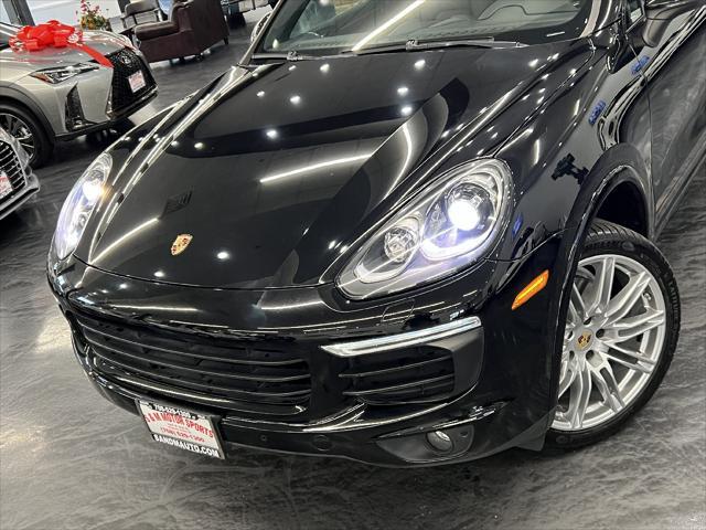 Photo of 2018 Black Porsche Cayenne