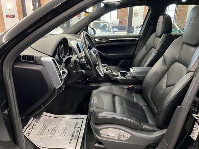 Photo of 2018 Black Porsche Cayenne