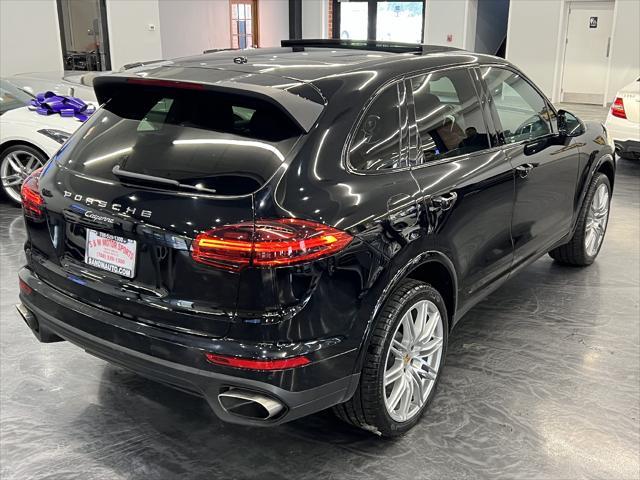 Photo of 2018 Black Porsche Cayenne