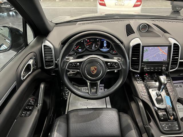 Photo of 2018 Black Porsche Cayenne
