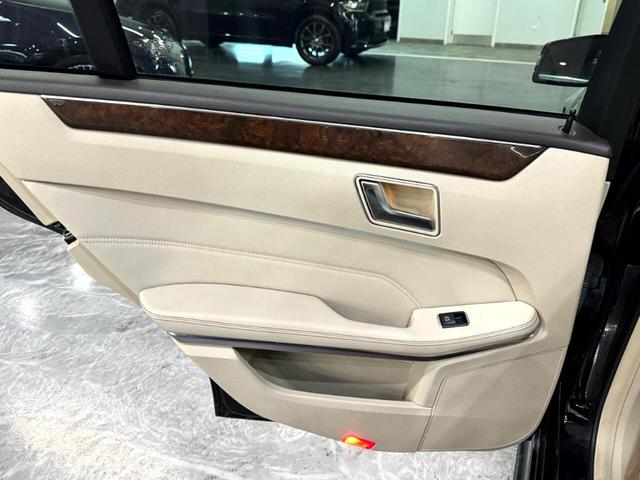 Photo of 2014 Black Mercedes-Benz E-Class
