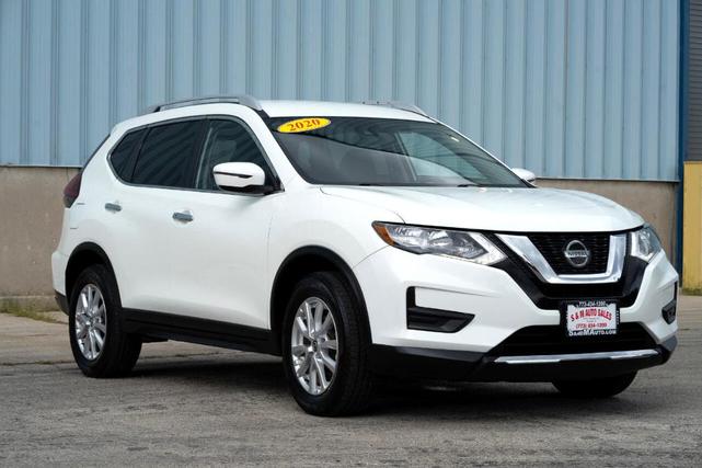 Photo of 2020 Glacier White Nissan Rogue
