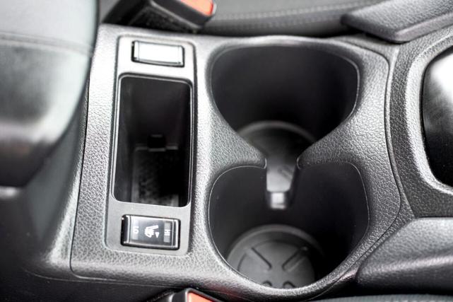 Photo of 2020 Glacier White Nissan Rogue
