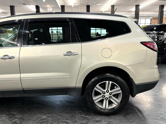 Photo of 2016 Tan Chevrolet Traverse