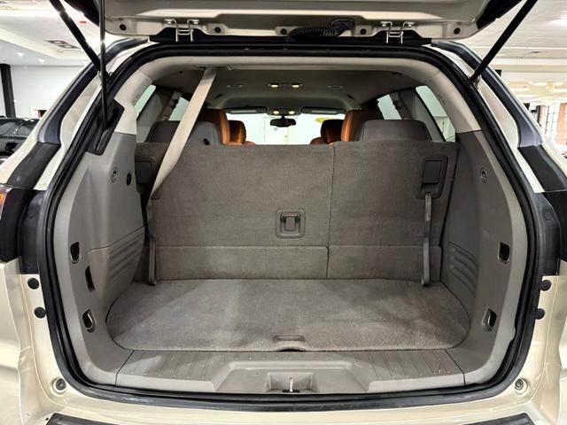 Photo of 2016 Tan Chevrolet Traverse