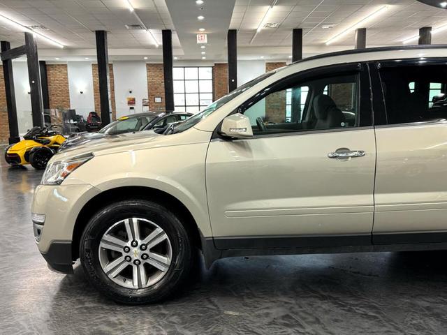 Photo of 2016 Tan Chevrolet Traverse