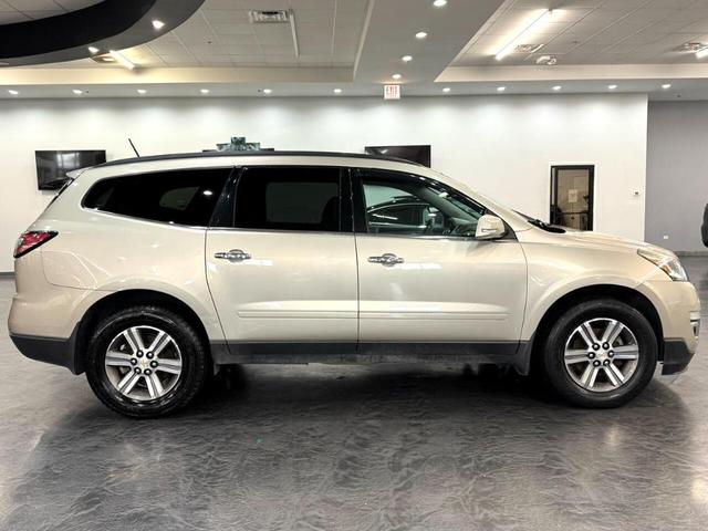 Photo of 2016 Tan Chevrolet Traverse