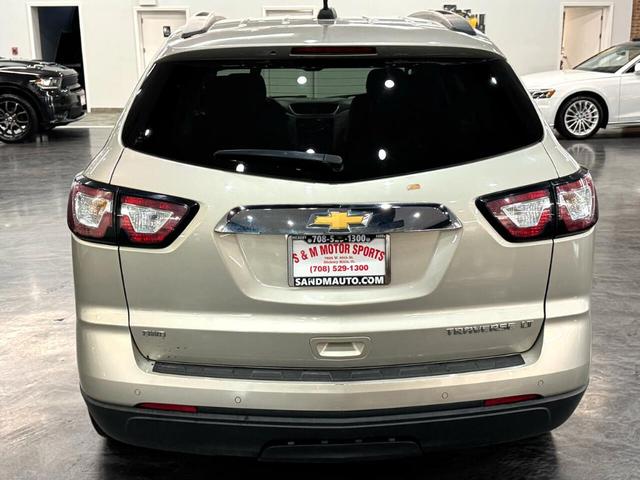 Photo of 2016 Tan Chevrolet Traverse