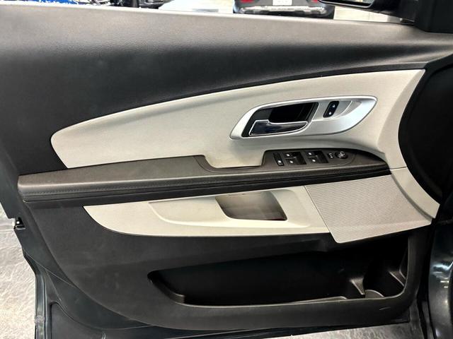 Photo of 2017 Gray Chevrolet Equinox