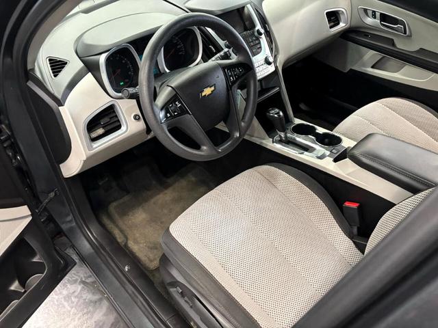 Photo of 2017 Gray Chevrolet Equinox
