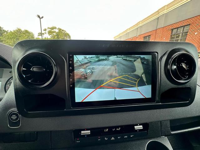 Photo of 2021 White Mercedes-Benz Sprinter 2500