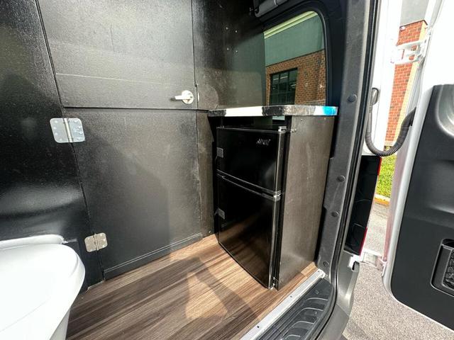 Photo of 2021 White Mercedes-Benz Sprinter 2500