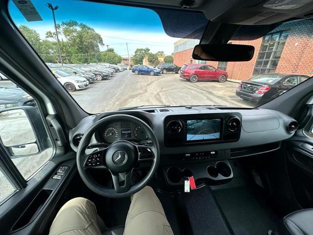 Photo of 2021 White Mercedes-Benz Sprinter 2500