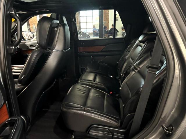 Photo of 2018 Silver Lincoln Navigator
