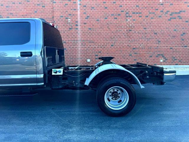 Photo of 2022 Gray Ford F-350
