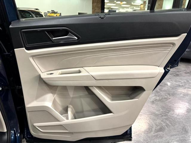 Photo of 2022 Tourmaline Blue Metallic Volkswagen Atlas