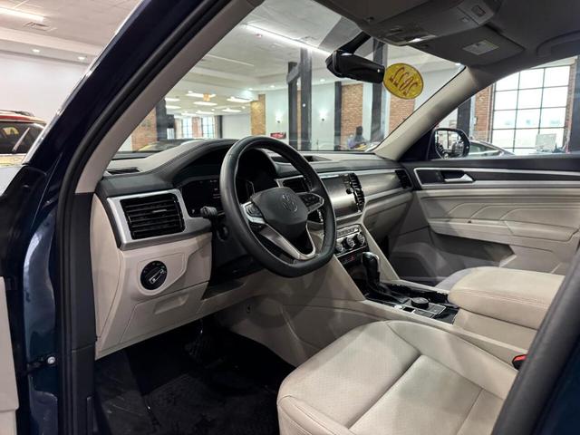 Photo of 2022 Tourmaline Blue Metallic Volkswagen Atlas