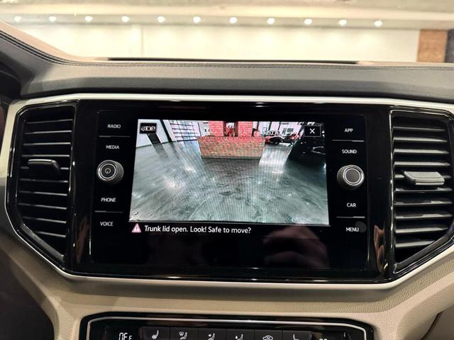 Photo of 2022 Tourmaline Blue Metallic Volkswagen Atlas