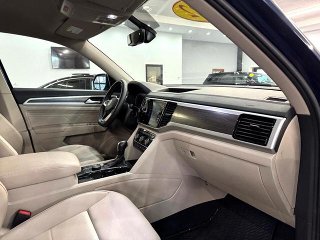Photo of 2022 Tourmaline Blue Metallic Volkswagen Atlas