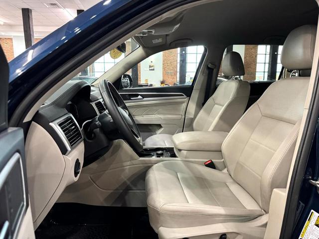 Photo of 2022 Tourmaline Blue Metallic Volkswagen Atlas