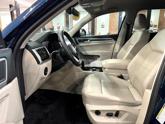 Photo of 2022 Tourmaline Blue Metallic Volkswagen Atlas