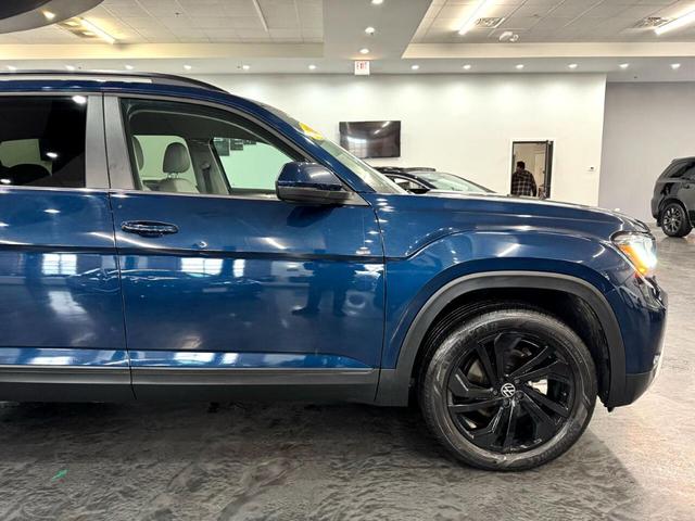 Photo of 2022 Tourmaline Blue Metallic Volkswagen Atlas