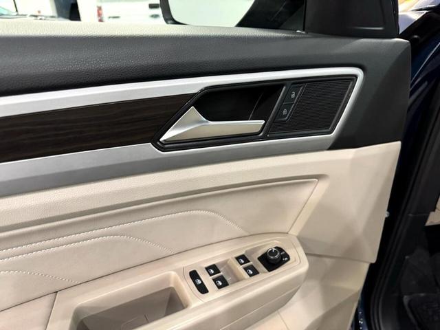 Photo of 2022 Tourmaline Blue Metallic Volkswagen Atlas