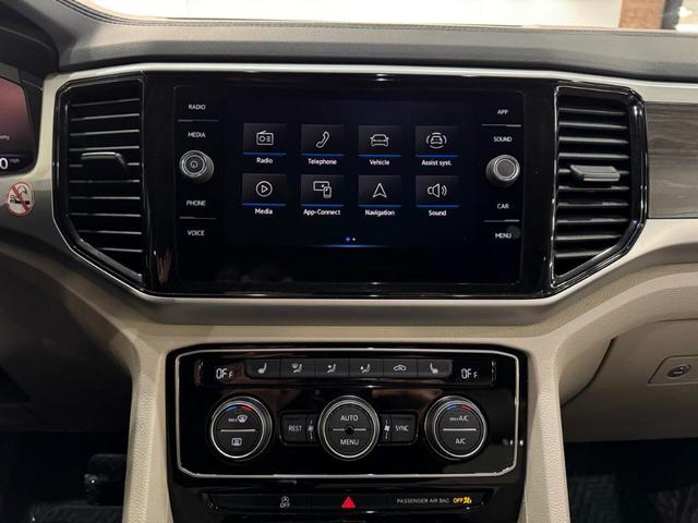 Photo of 2022 Tourmaline Blue Metallic Volkswagen Atlas
