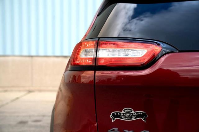 Photo of 2017 Red Jeep Cherokee