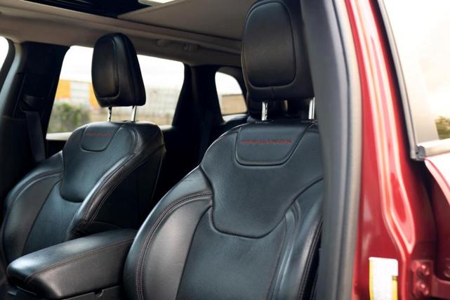 Photo of 2017 Red Jeep Cherokee