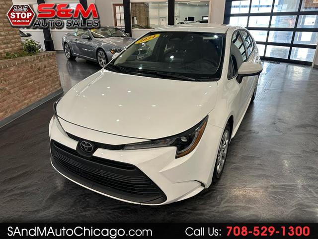 Photo of 2024 White Toyota Corolla