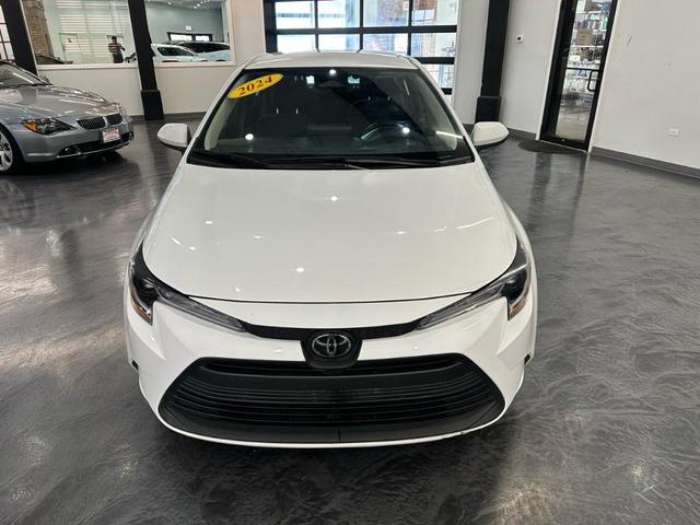 Photo of 2024 White Toyota Corolla